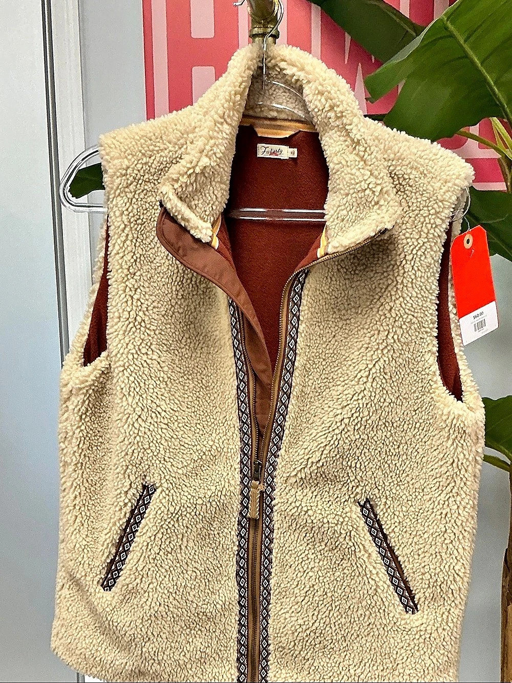 Volcom Sherpa Fleece Vest in Beige